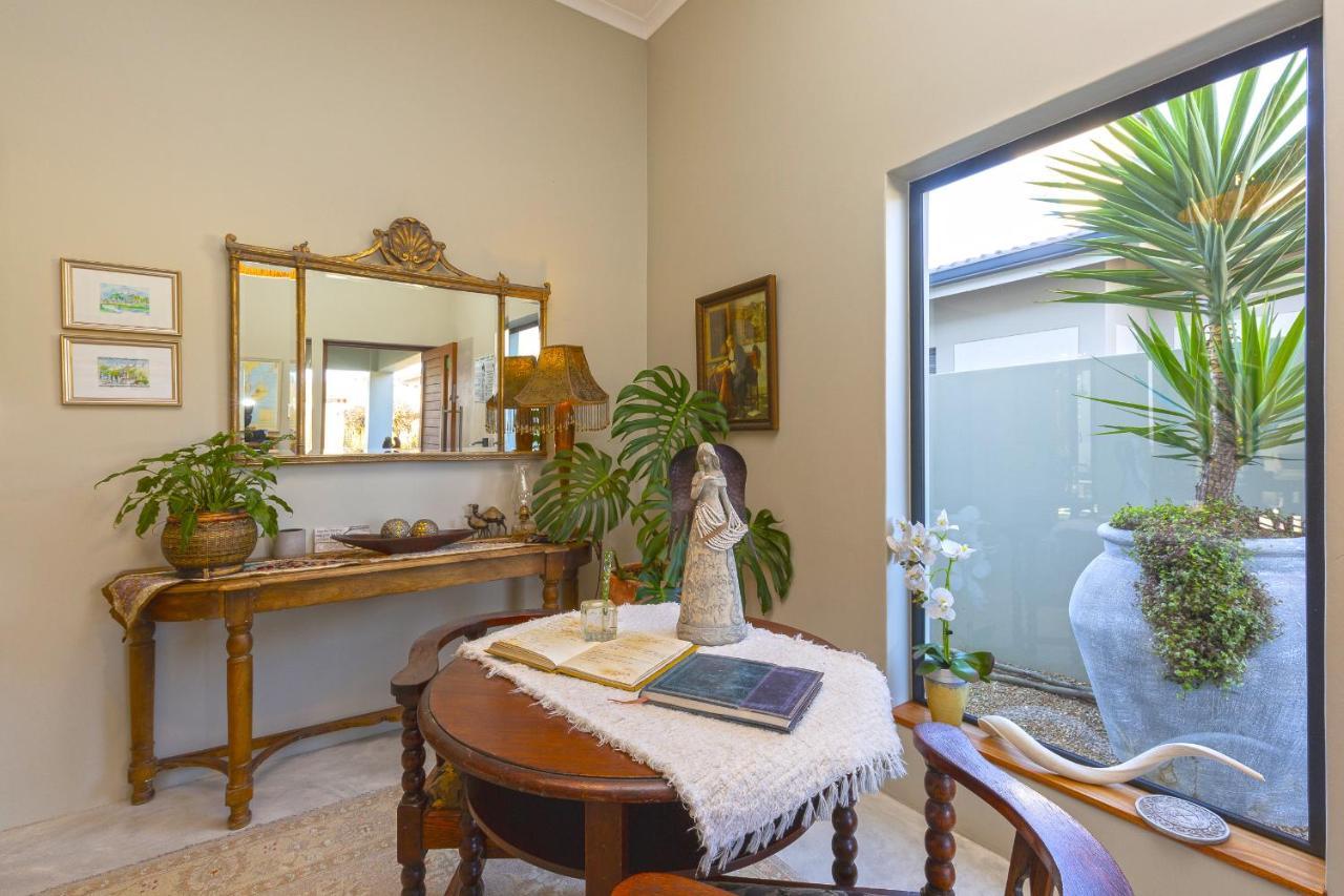 Le Mahi Guest House Langebaan Extérieur photo