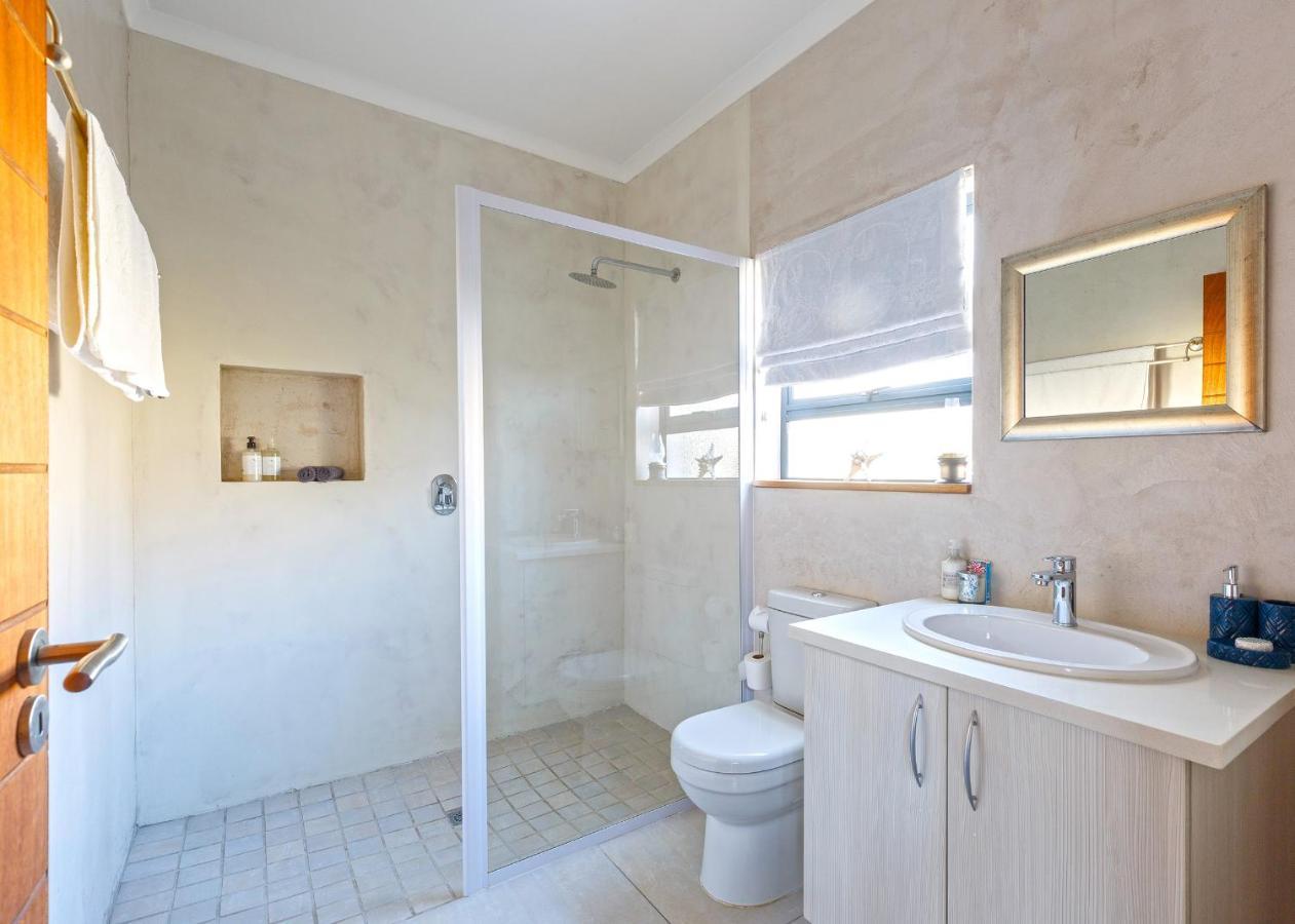 Le Mahi Guest House Langebaan Extérieur photo