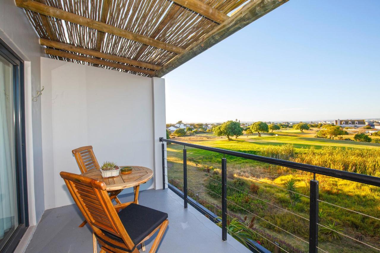 Le Mahi Guest House Langebaan Extérieur photo