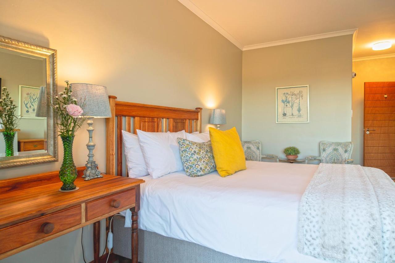 Le Mahi Guest House Langebaan Extérieur photo